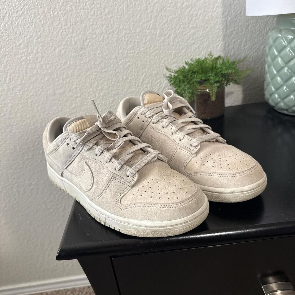 Nike Men's Cream and Tan Trainers